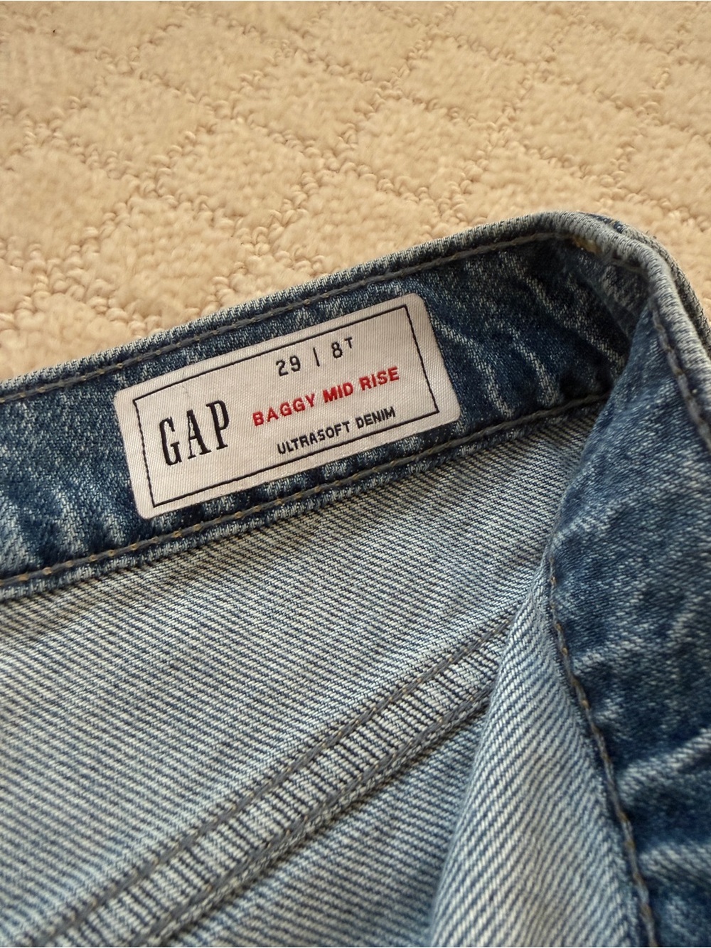 GAP baggy mid rise jean, size 29 (Tall) - Picture 3 of 5